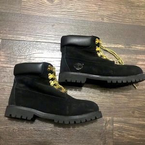 white timberlands gold chain laces